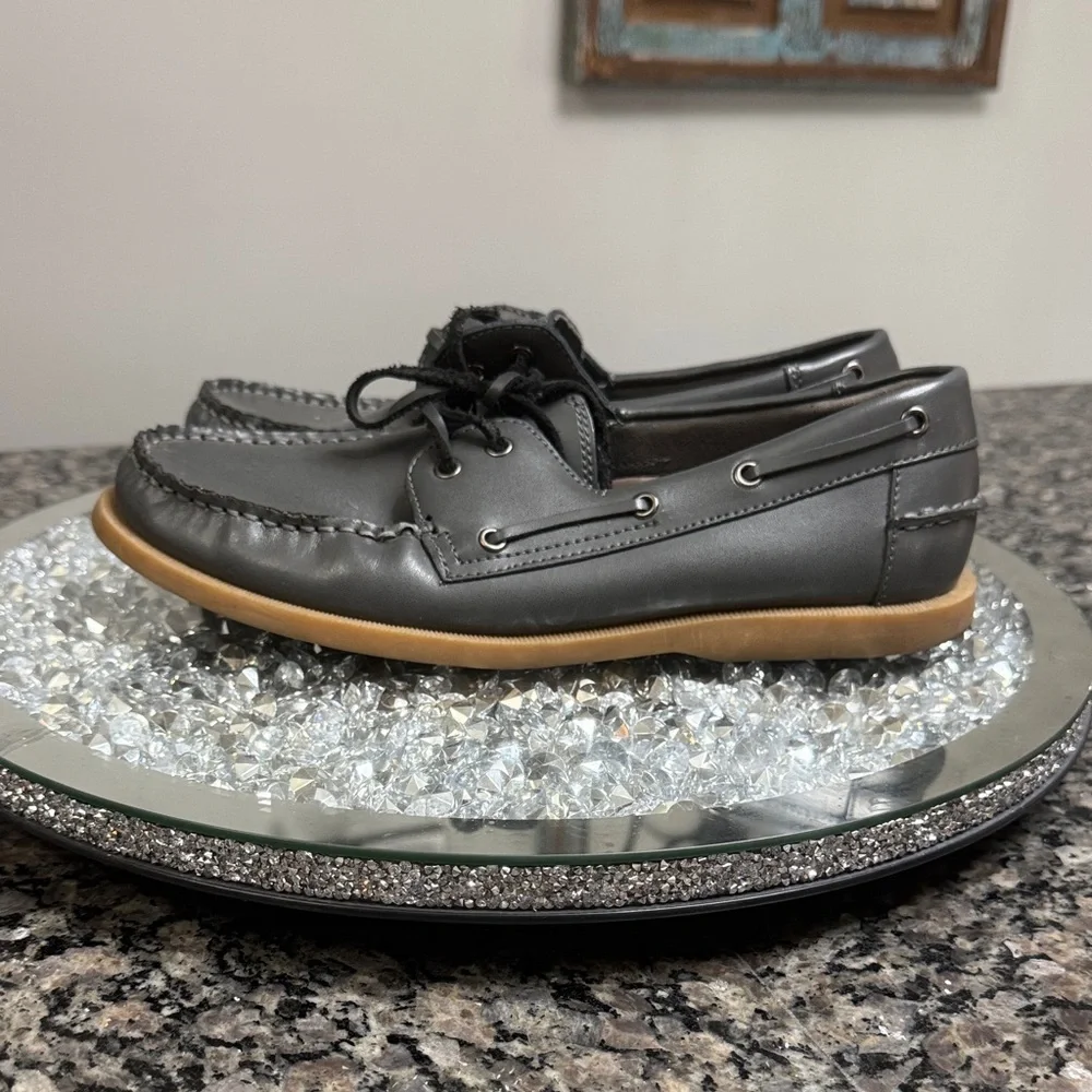 BED|STU Gray Leather Boat Shoes with Gum Sole EUC 9.5